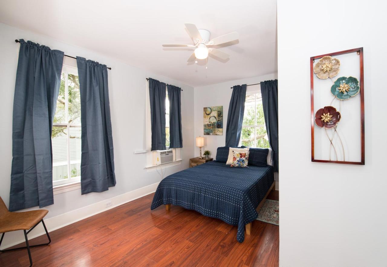 Beautiful Two-Story In Central Galveston, Short Walk To Beach, Near Downtown! | Seas The Breeze Villa Dış mekan fotoğraf