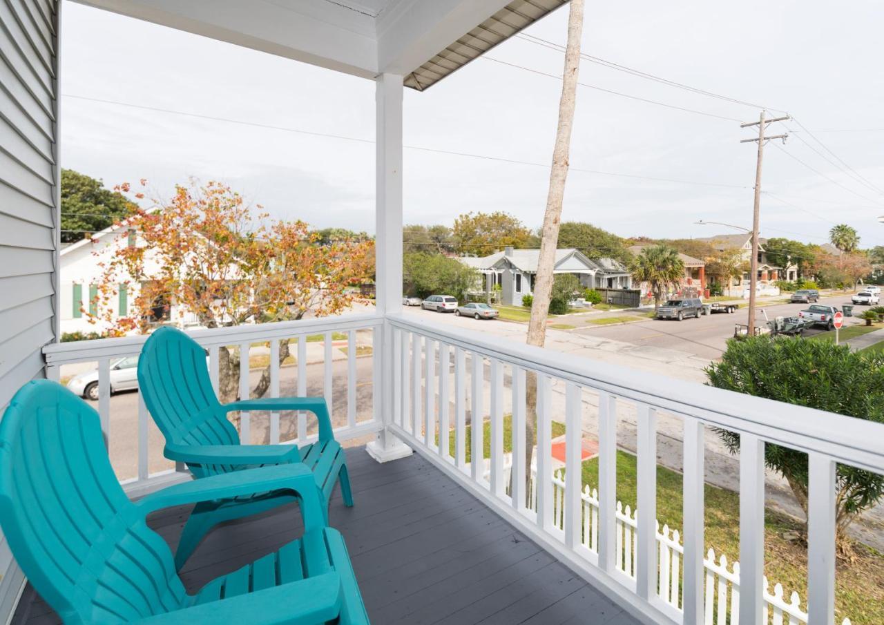 Beautiful Two-Story In Central Galveston, Short Walk To Beach, Near Downtown! | Seas The Breeze Villa Dış mekan fotoğraf
