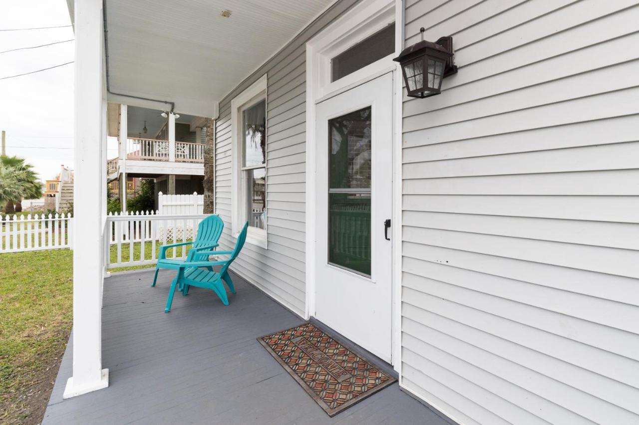 Beautiful Two-Story In Central Galveston, Short Walk To Beach, Near Downtown! | Seas The Breeze Villa Dış mekan fotoğraf