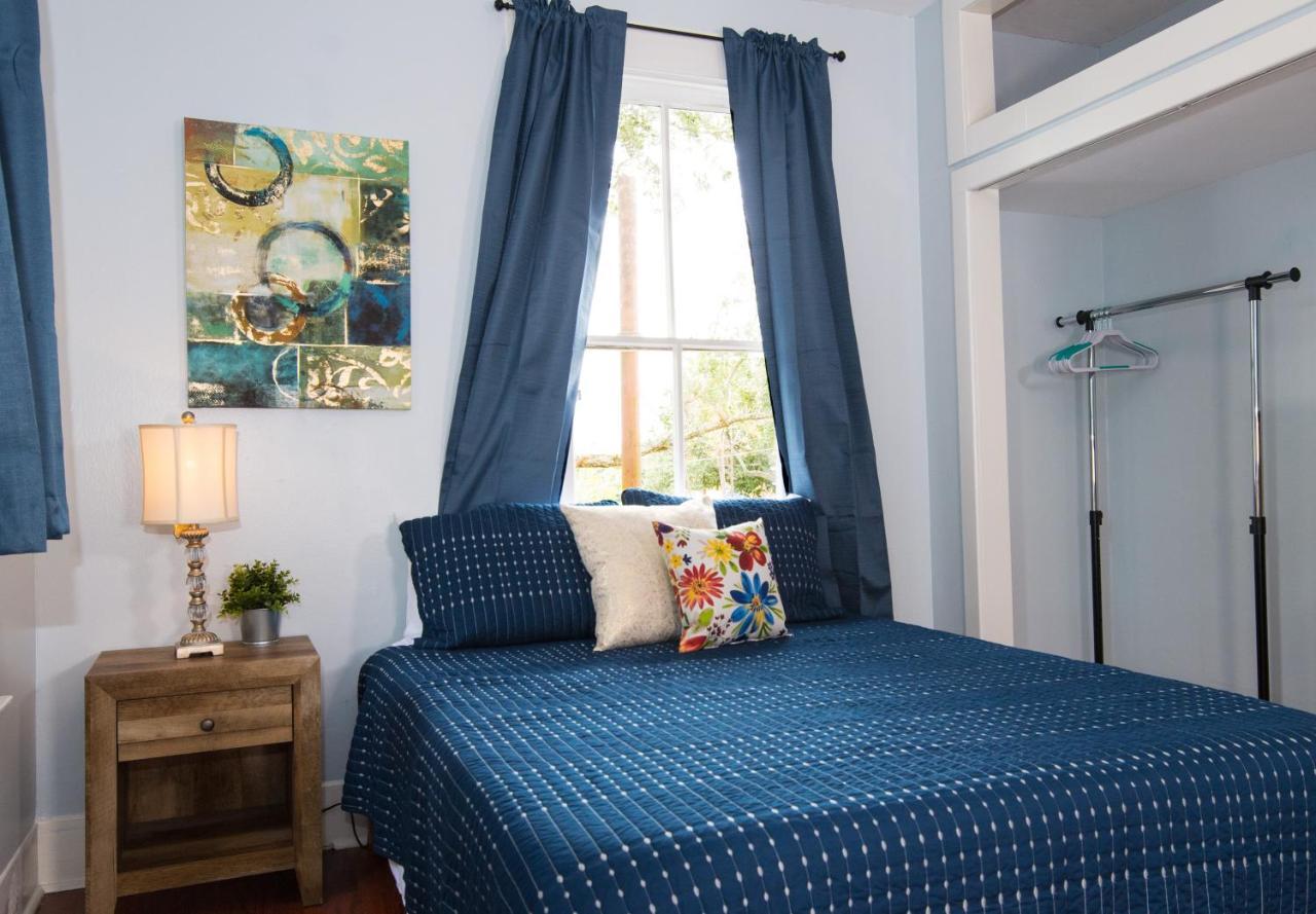 Beautiful Two-Story In Central Galveston, Short Walk To Beach, Near Downtown! | Seas The Breeze Villa Dış mekan fotoğraf