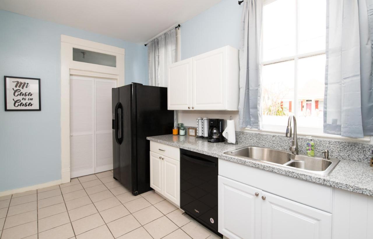 Beautiful Two-Story In Central Galveston, Short Walk To Beach, Near Downtown! | Seas The Breeze Villa Dış mekan fotoğraf